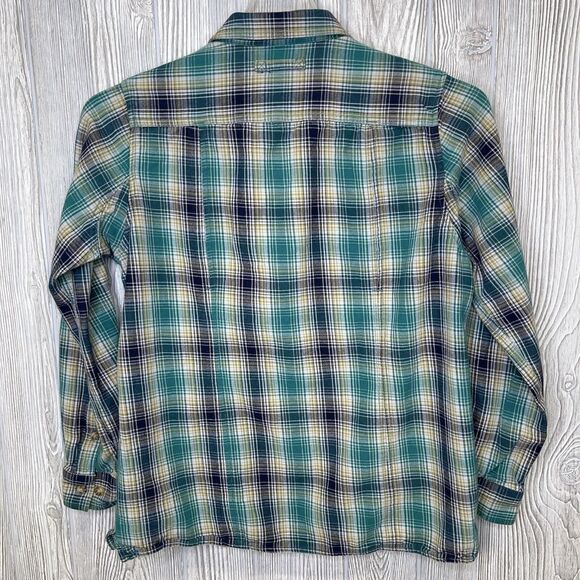 Duluth Trading Flannel Shirt Womens Medium Plaid Button Front Long Sleeve Vented - Picture 3 of 11